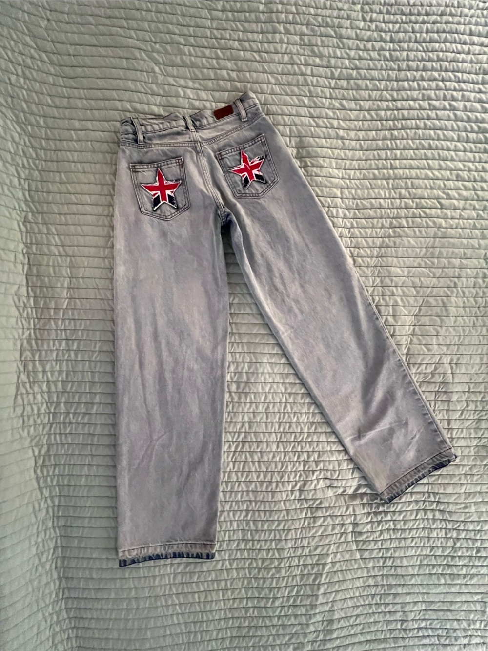 Subdued Brand Women’s Light Wash Jeans with Union Jack Star Patches - Picture 2 of 6